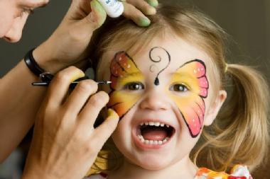 Sarah Hone, face painting in Melbourne