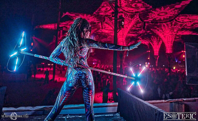 Meeksy Flows, fire performer in Melbourne, photo 3