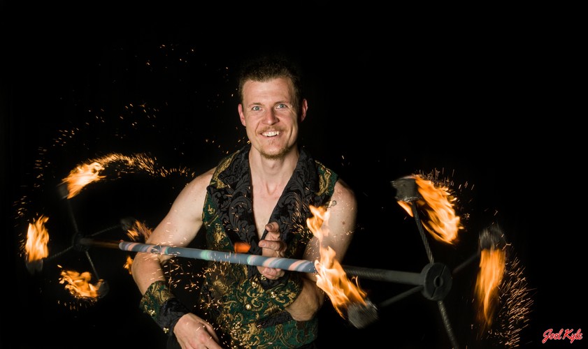 Rich Royale - Fire, LED and Juggling, fire performer in Melbourne, photo 3