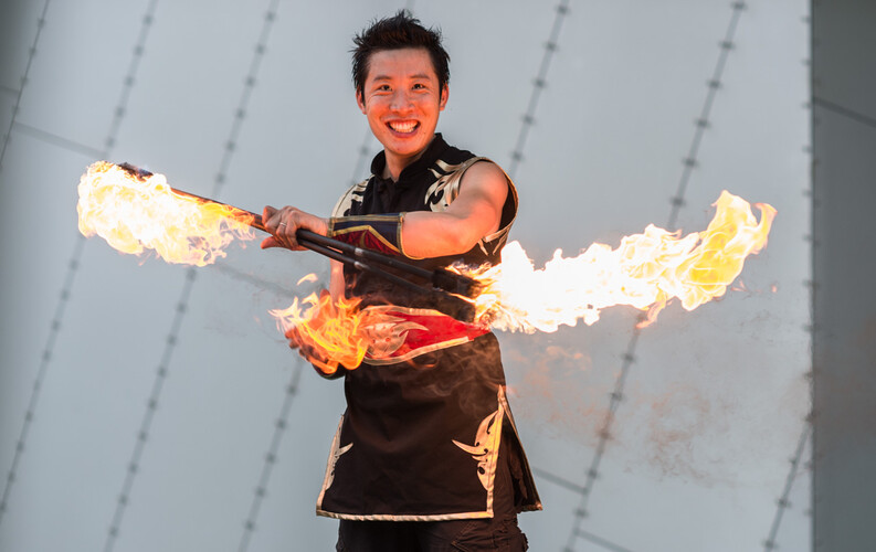Spinferno, fire performer in Melbourne, photo 2