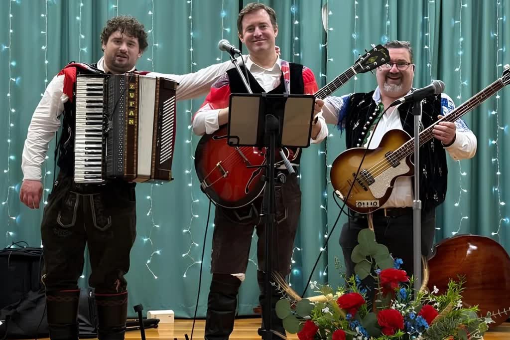 Alpen Musikanten, folk band in Melbourne, photo 3