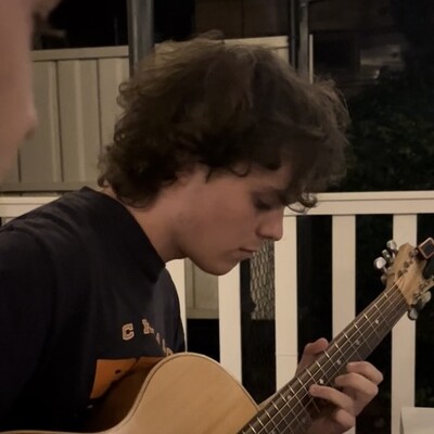 Ned plays guitar, guitarist in Melbourne, photo 2