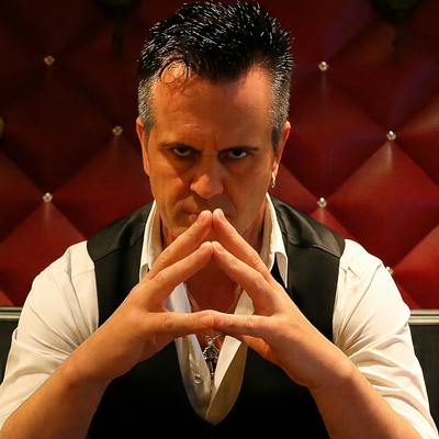 Duck Cameron Conjuror, illusionist magician in Melbourne, photo 2