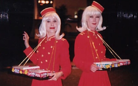 Cigarette Girls, impersonator in Melbourne