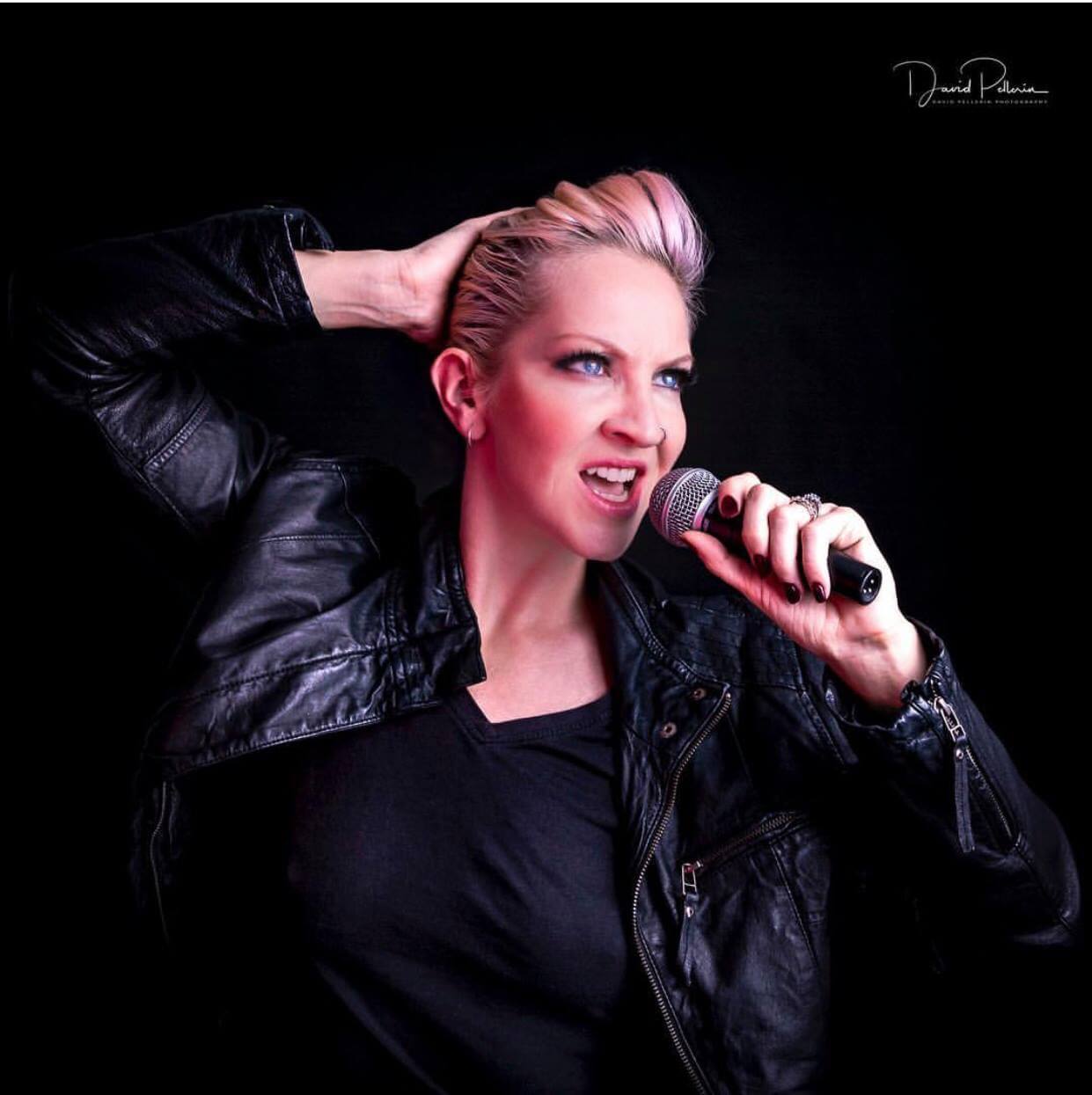 Pink Impersonator, live in Melbourne