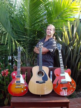 Bill Coxhead, instrumental guitar player in Melbourne