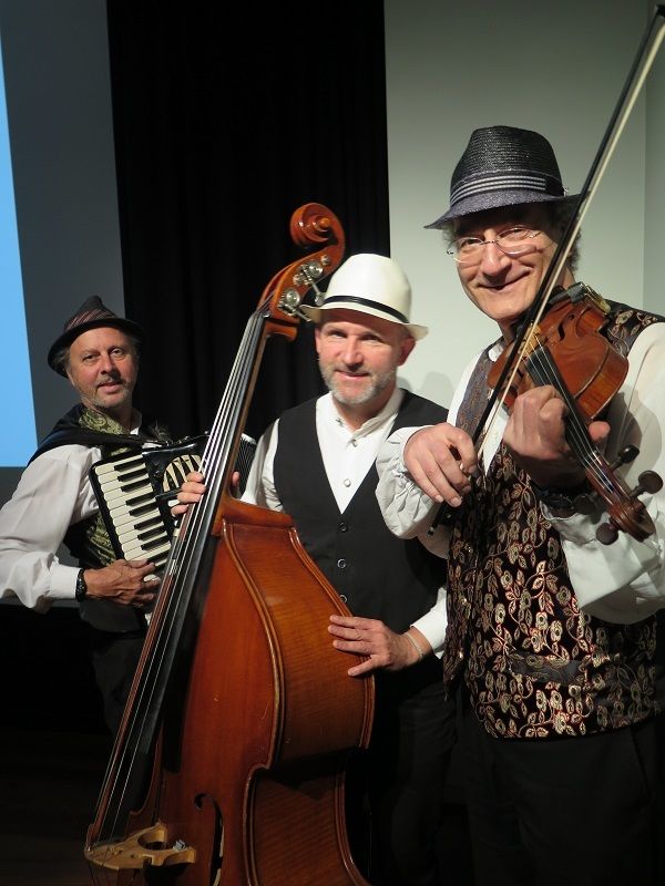 Klezmeritis, jewish band in Melbourne, photo 2