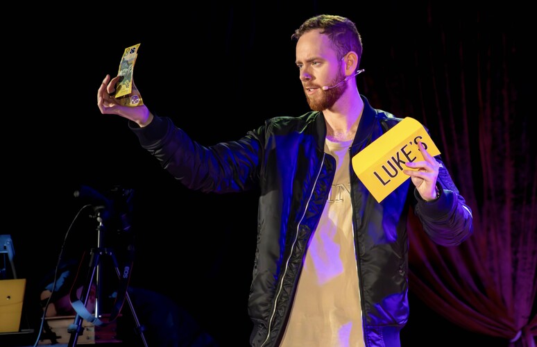 Jay Cristo, magician in Melbourne, photo 3