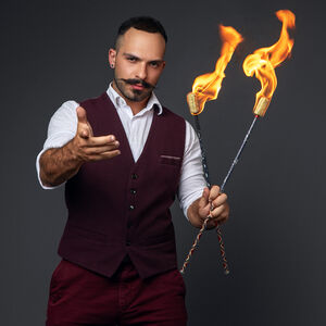 Luke, magician in Melbourne, photo 2