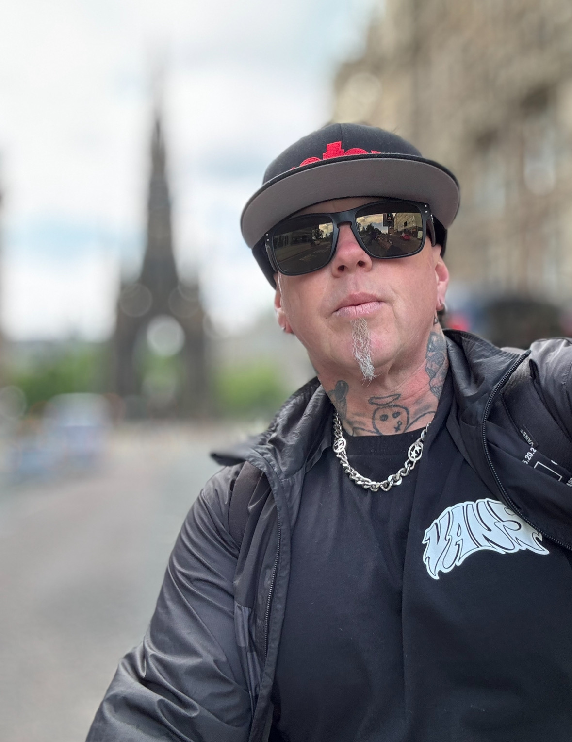 Rebel 2 Remarkable, motivational speaker in Melbourne