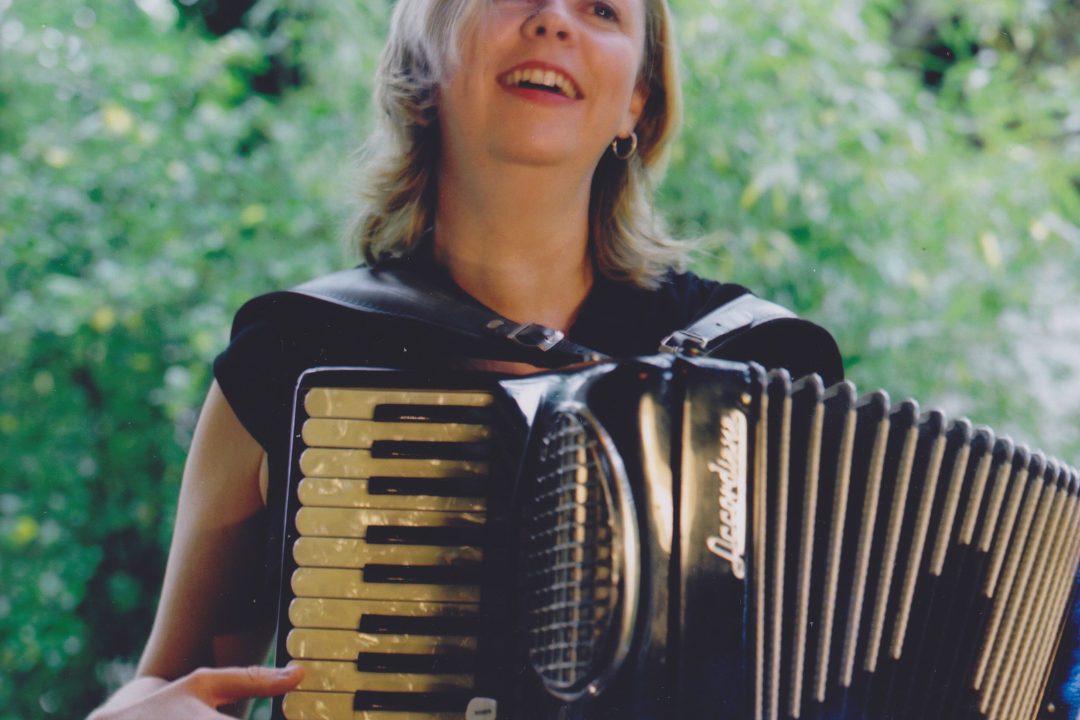 Jo Abbott, musical soloist in Melbourne