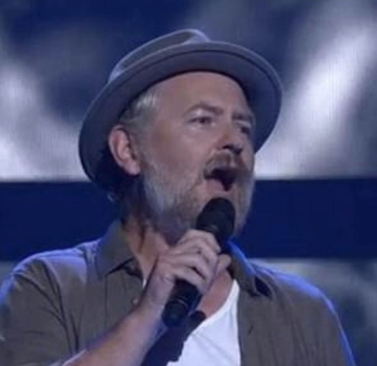 The Hobo Tenor, opera singer in Melbourne