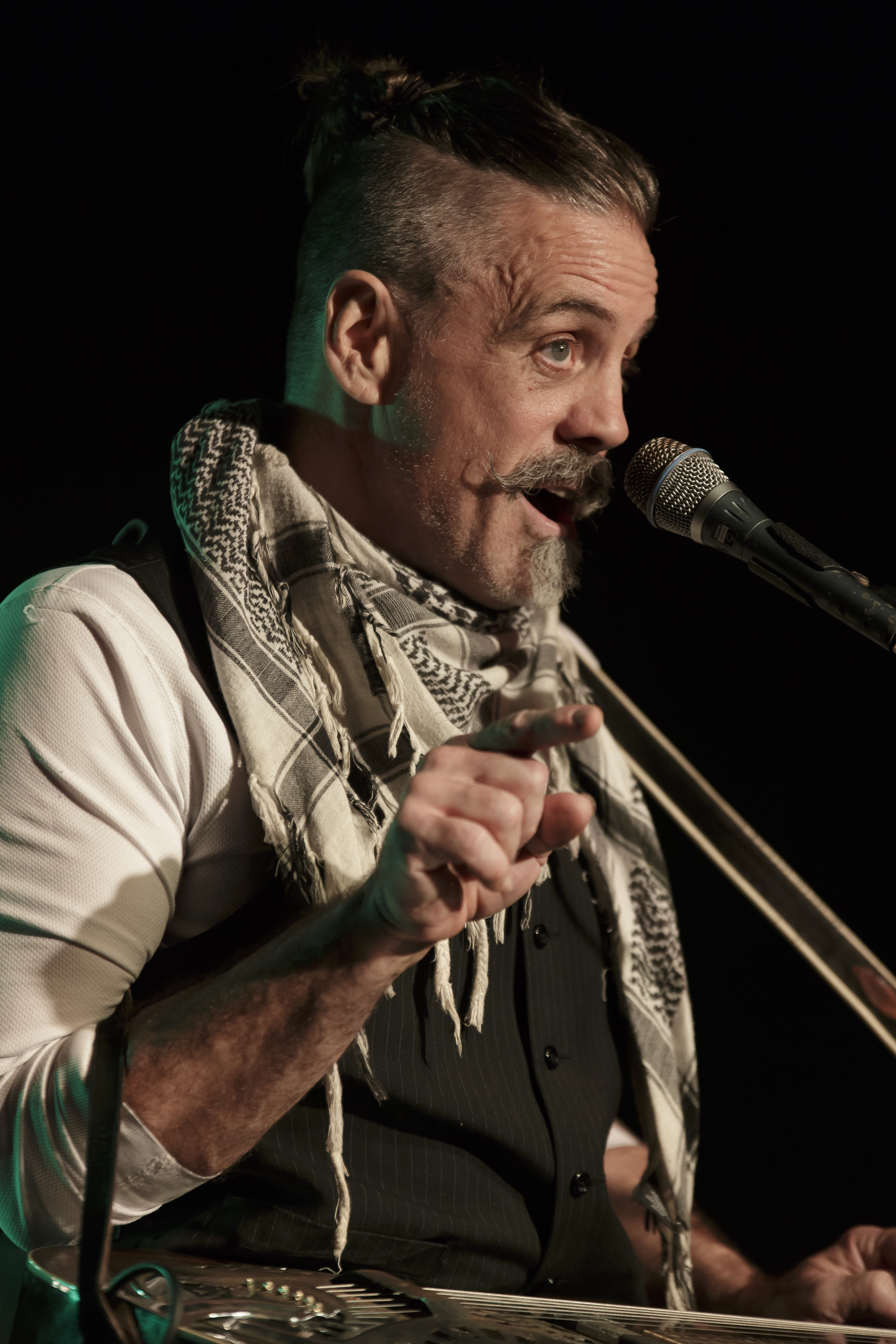 Bret Mosley, singer-songwriter in Melbourne