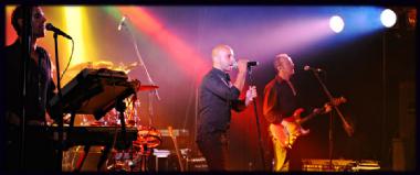 Superdudes, party band in Melbourne, photo 3