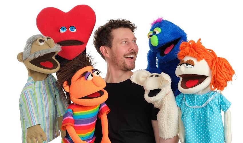 Elk Puppets- Puppet Shows, christmas carolers in Melbourne, photo 3