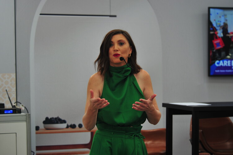 Bio-Hack Your Brilliance - Julie Makin, motivational speaker in Melbourne, photo 3