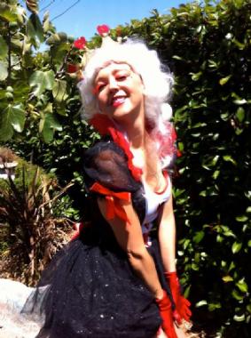 Lady Valentine, roller skating in Melbourne