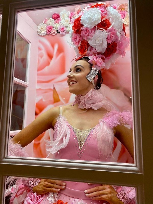 Bouquet Ballerinas, roving entertainer in Melbourne, photo 2