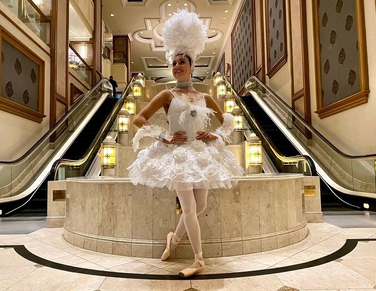 Bouquet Ballerinas, roving entertainer in Melbourne, photo 3