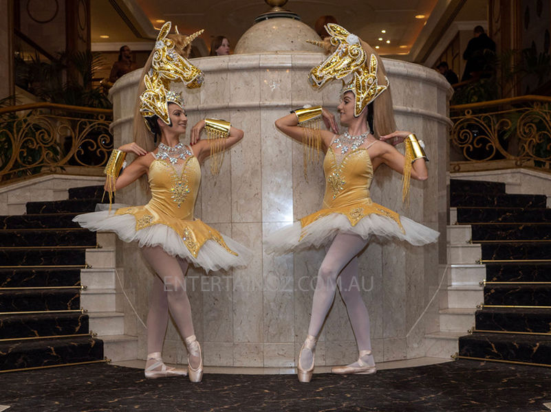Carousel Ballerinas, roving entertainer in Melbourne, photo 2