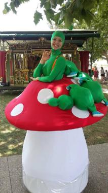 Corina the Caterpillar, roving entertainer in Melbourne, photo 3