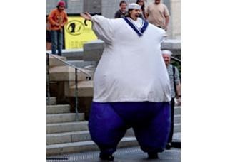 Giant Sailor, roving entertainer in Melbourne