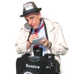 Justin B. Tweenus, roving entertainer in Melbourne