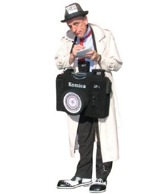 Justin B. Tweenus, roving entertainer in Melbourne, photo 2