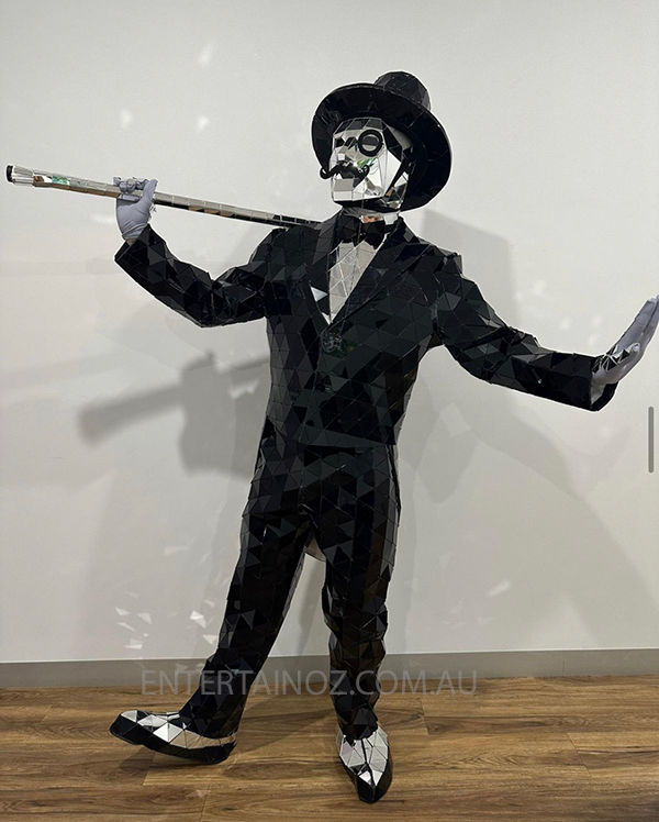 Mirror Gentlemen, roving entertainer in Melbourne, photo 3
