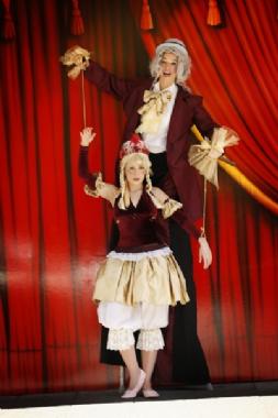 Professor and His Puppet, roving entertainer in Melbourne