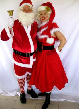 Santa & Mrs Claus MCs, roving entertainer in Melbourne