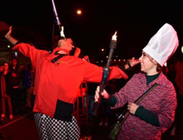 Flambe, juggler in Melbourne, photo 2