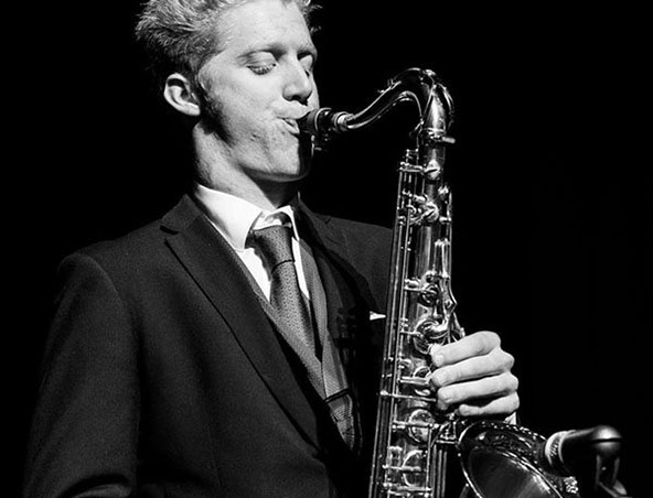 Jonathan, saxophone player in Melbourne, photo 2
