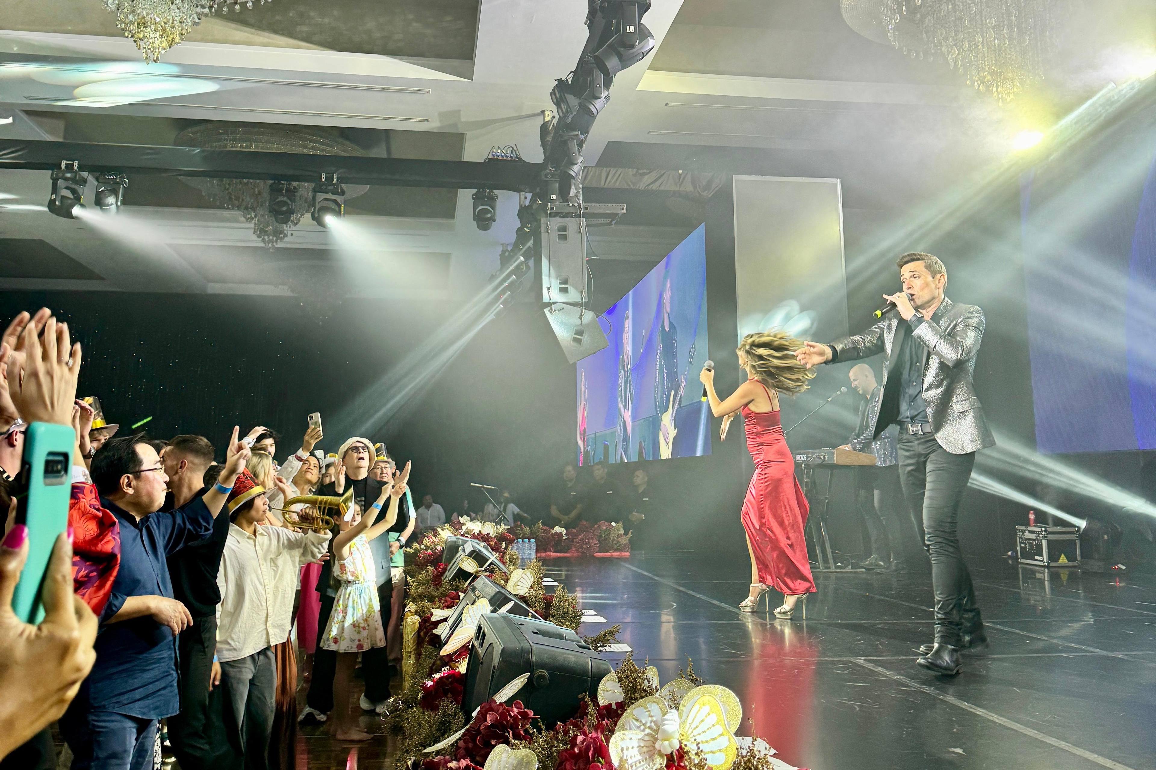 Stereo Stars Feature, show band in Melbourne, photo 2