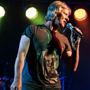 K G Bell, singer in Melbourne, photo 2