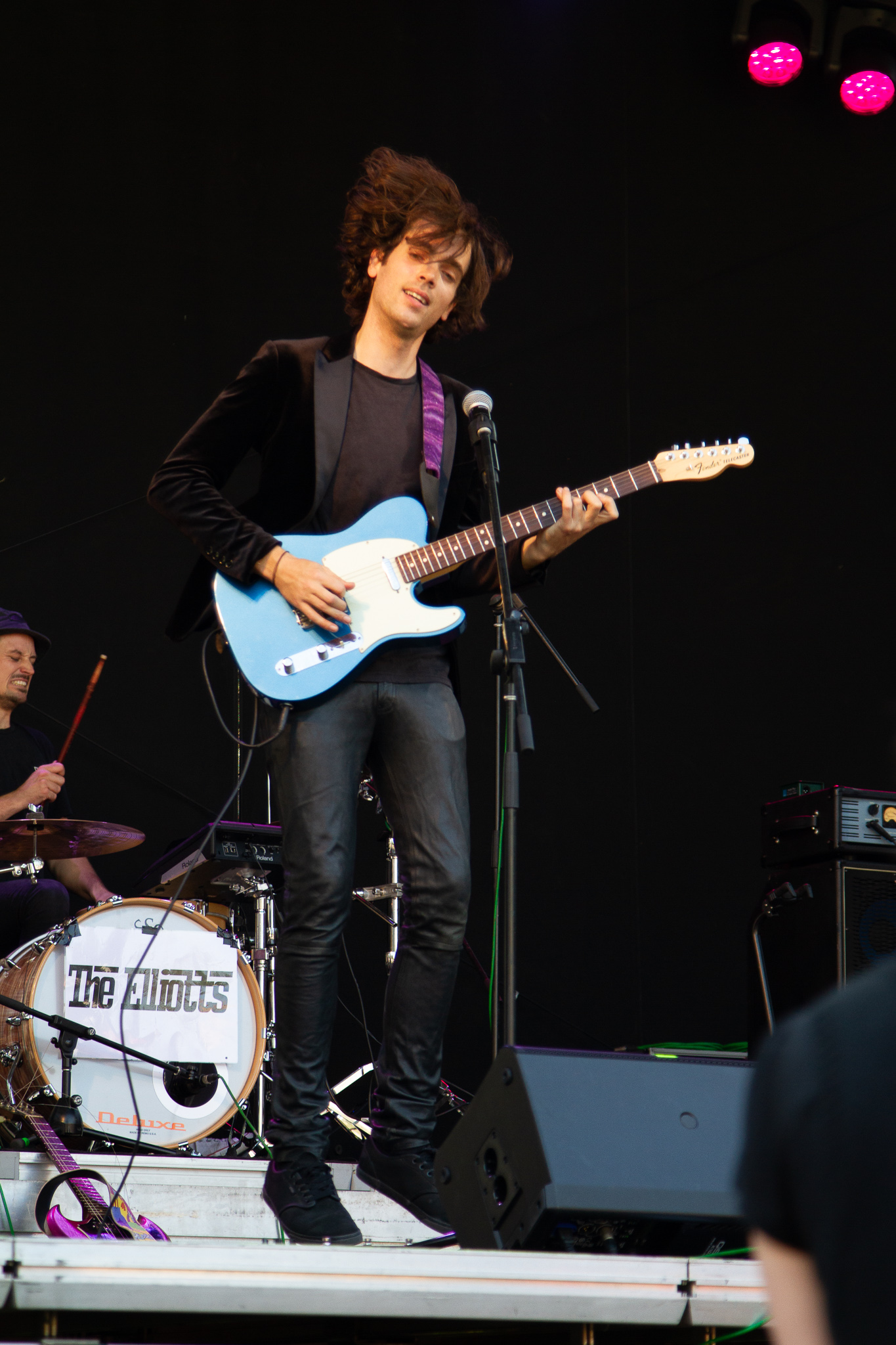 Robbie Elliott, singer-songwriter in Melbourne