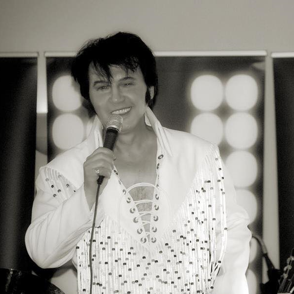 Elvis in Oz, singing impersonator in Melbourne