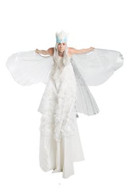 Angel of Light on Stilts, stilt walker in Melbourne, photo 3