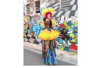 Australian Bush Sprites, stilt walker in Melbourne
