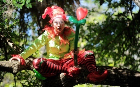 Cheeky Christmas Elf & Christmas Stilt Elf, stilt walker in Melbourne