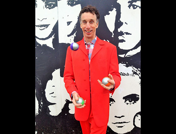 Clown On Stilts, stilt walker in Melbourne, photo 2