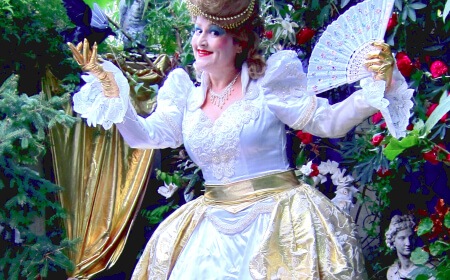 French Court, stilt walker in Melbourne