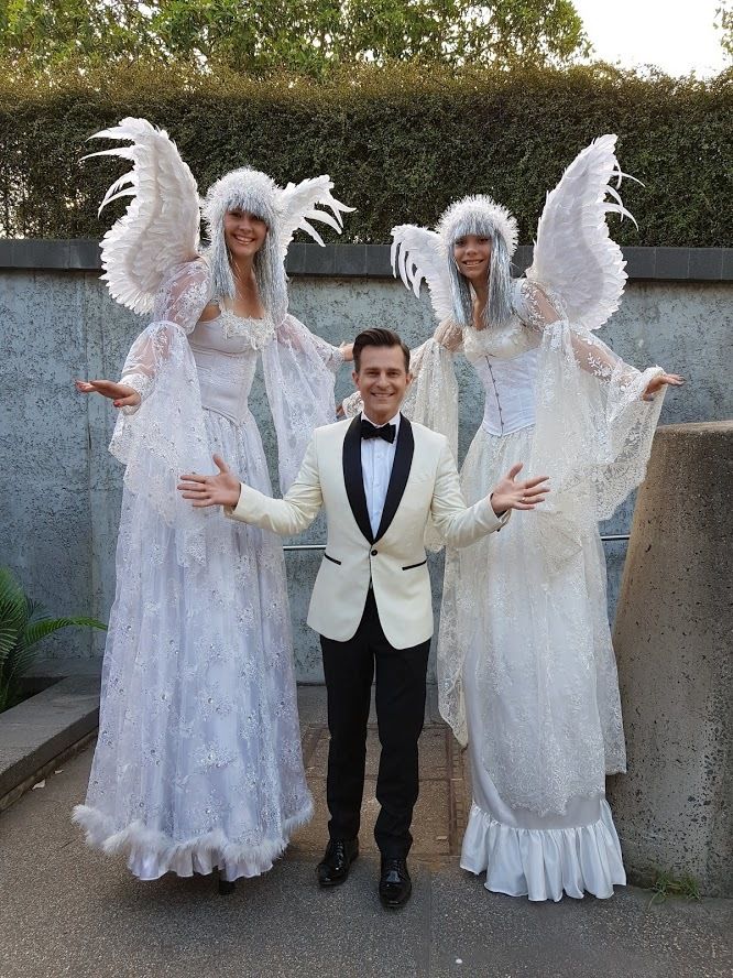 Heavenly Christmas Angels, stilt walker in Melbourne, photo 2