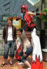 Red Electra, stilt walker in Melbourne, photo 3