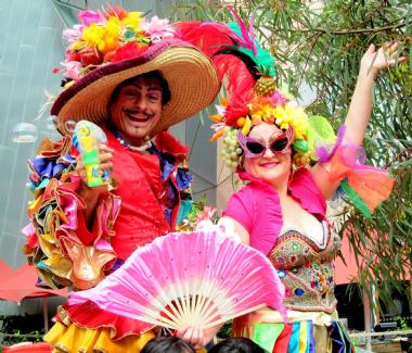 Stilt-Terrific, stilt walker in Melbourne