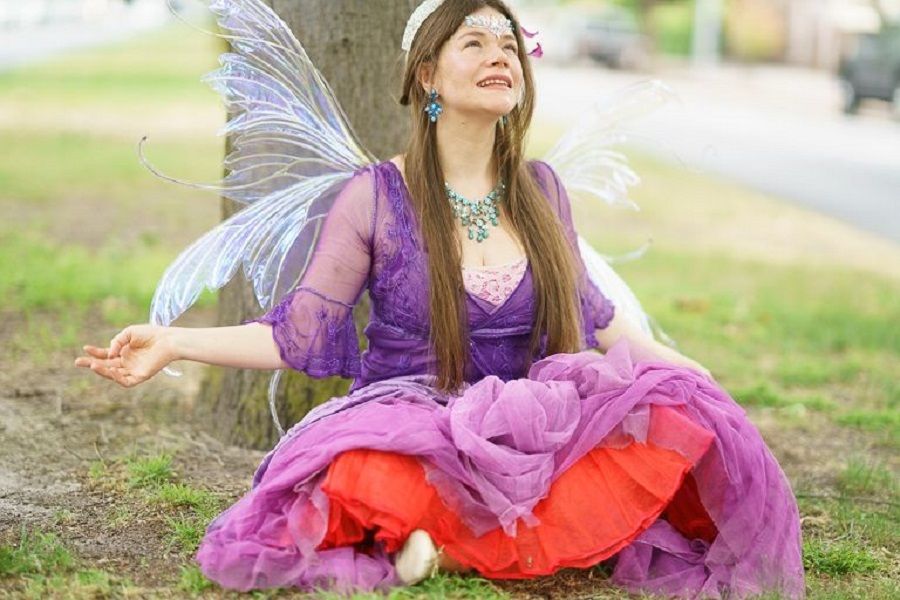Fairy Caitlin, storyteller in Melbourne, photo 2