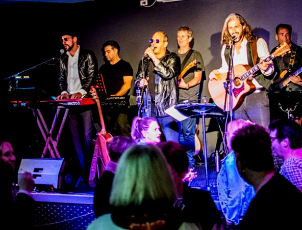 Bee Gees Tribute Band, live in Melbourne, photo 2