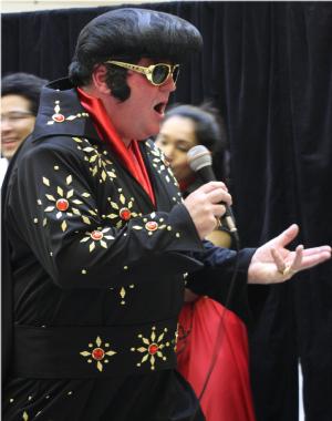 Terry Mac, tribute singer in Melbourne