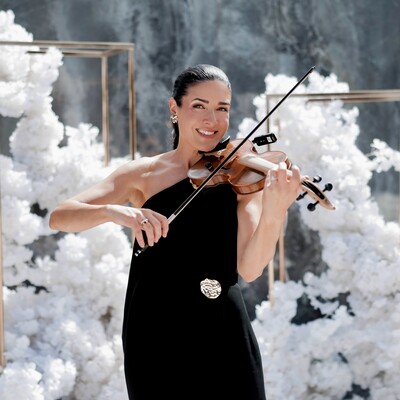Elisha, violinist in Melbourne, photo 2