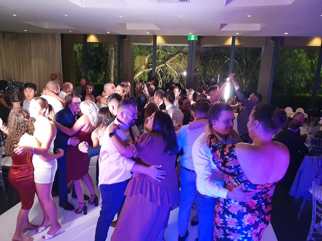 Bruce Harrison DJ/MC, wedding band in Melbourne, photo 3